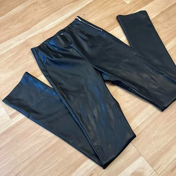 Black Zara mid rise faux leather pants - Picture 6 of 8